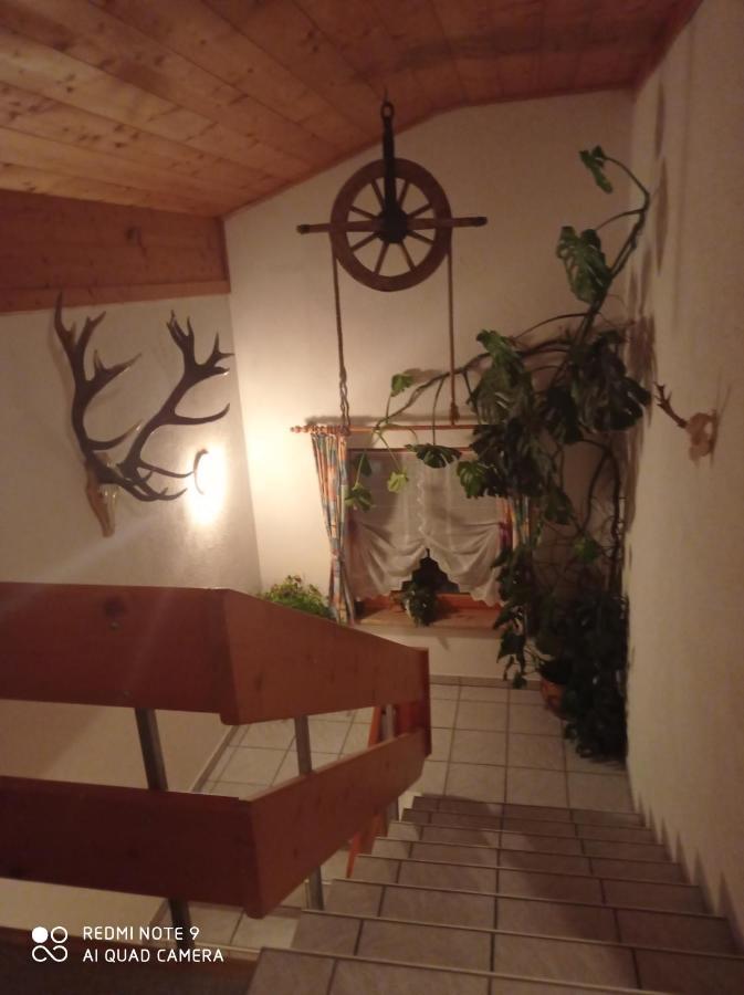 Appartement Haus Sonnenschein à Holzgau Extérieur photo