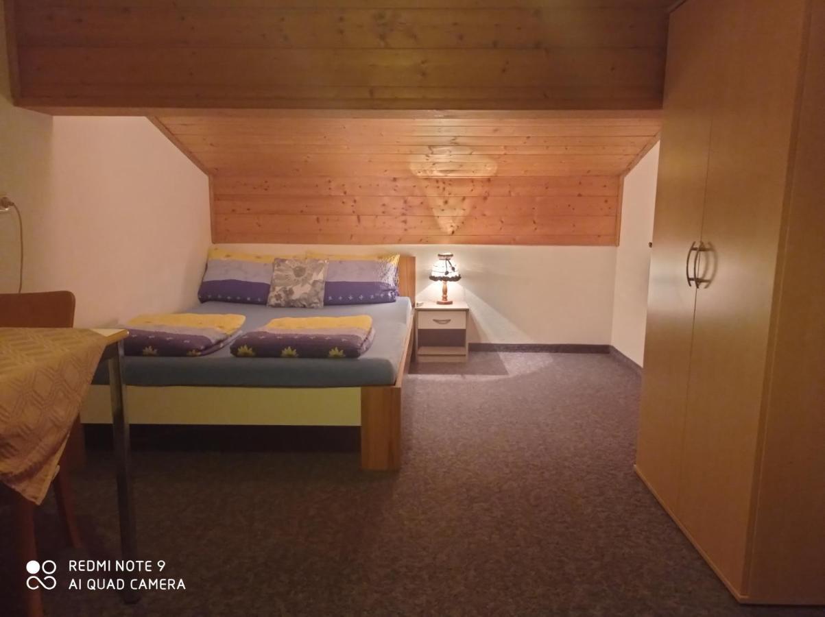 Appartement Haus Sonnenschein à Holzgau Extérieur photo